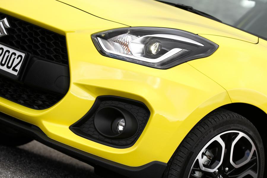 Детали экстерьера Suzuki Swift Sport 2017 года  (WW) (фото 28 из 48)